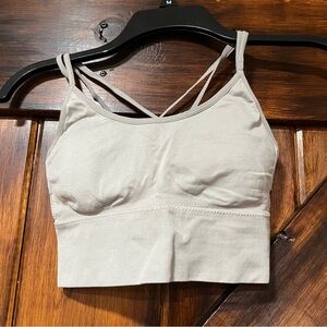 Crossy strap sports bra
